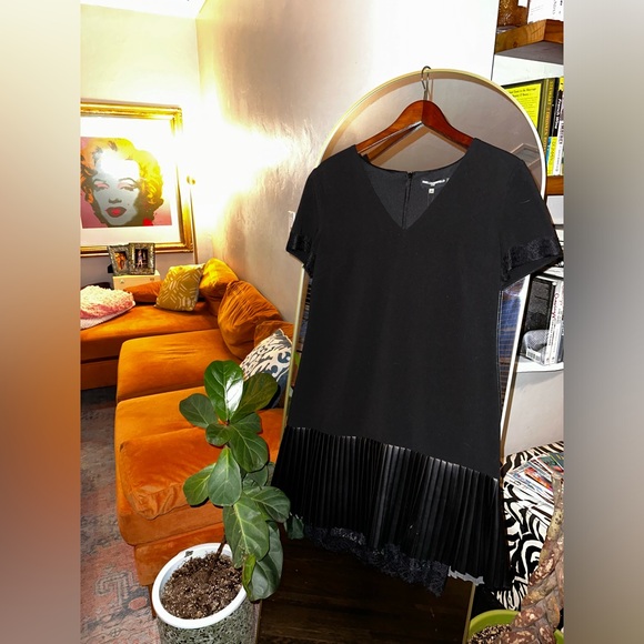 Karl Lagerfeld Flapper Style, Black Lace & Faux Leather Trim Dress SZ 10 NWT - Picture 5 of 15